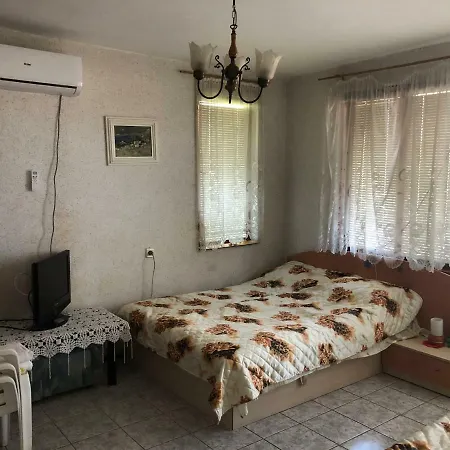 Guest house Snezhi Balchik