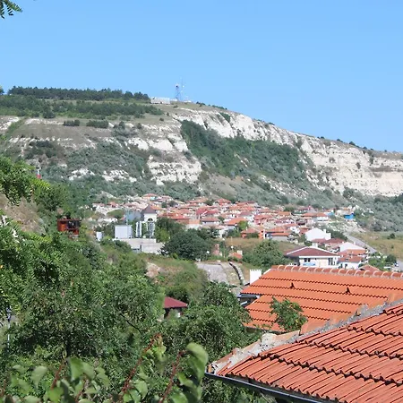 Snezhi